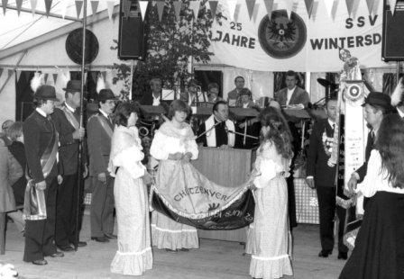 Beschreibung: Beschreibung: Beschreibung: C:\Dokumente und Einstellungen\JüWe\Desktop\Website SSV aktuell\w3678bz6b\bilder\fahnenweihe.jpg