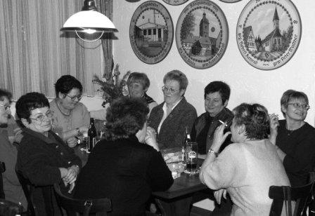 Beschreibung: Beschreibung: Beschreibung: C:\Dokumente und Einstellungen\JüWe\Desktop\Website SSV aktuell\w3678bz6b\bilder\frauen-runde.jpg